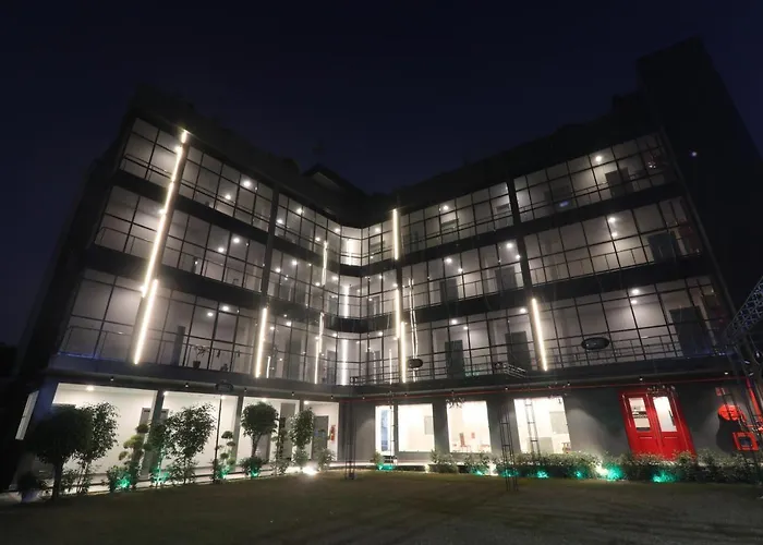 Hotel Bsa Gomtinagar Matiyari