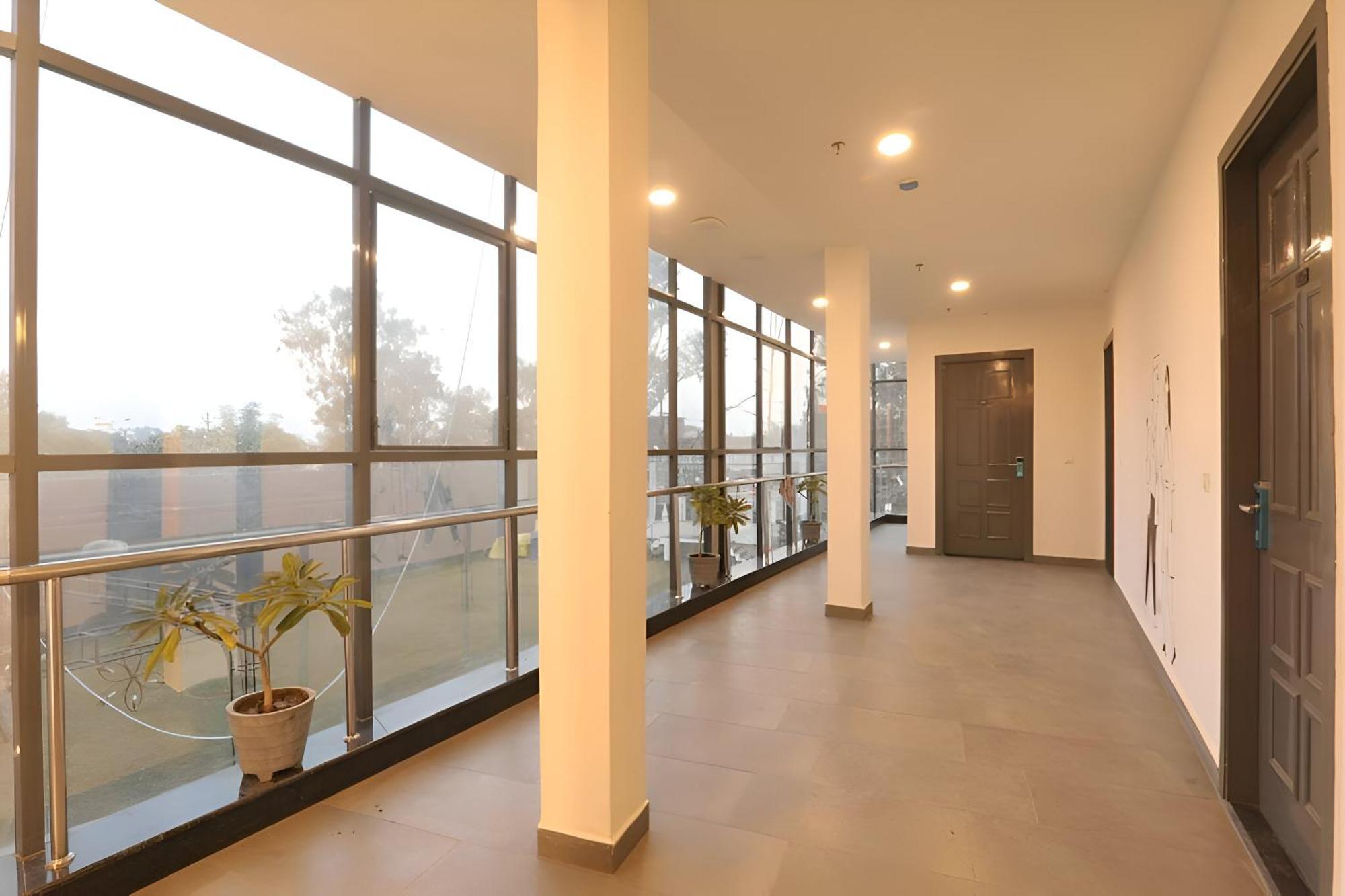 Bsa Gomtinagar Matiyari 3*
